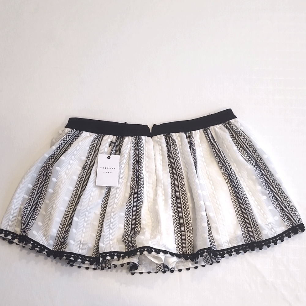 Endless Rose, Woven Skirt, Off-white